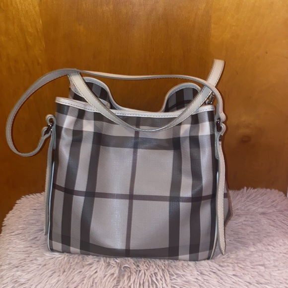 Burberry Smoke Check Canterbury handbag in excellent condition! Clean in & out!! - Picture 3 of 17
